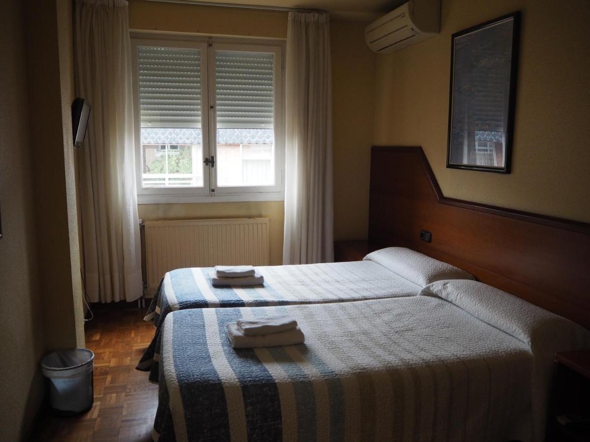 Alojamientos Acella Pamplona Exteriér fotografie
